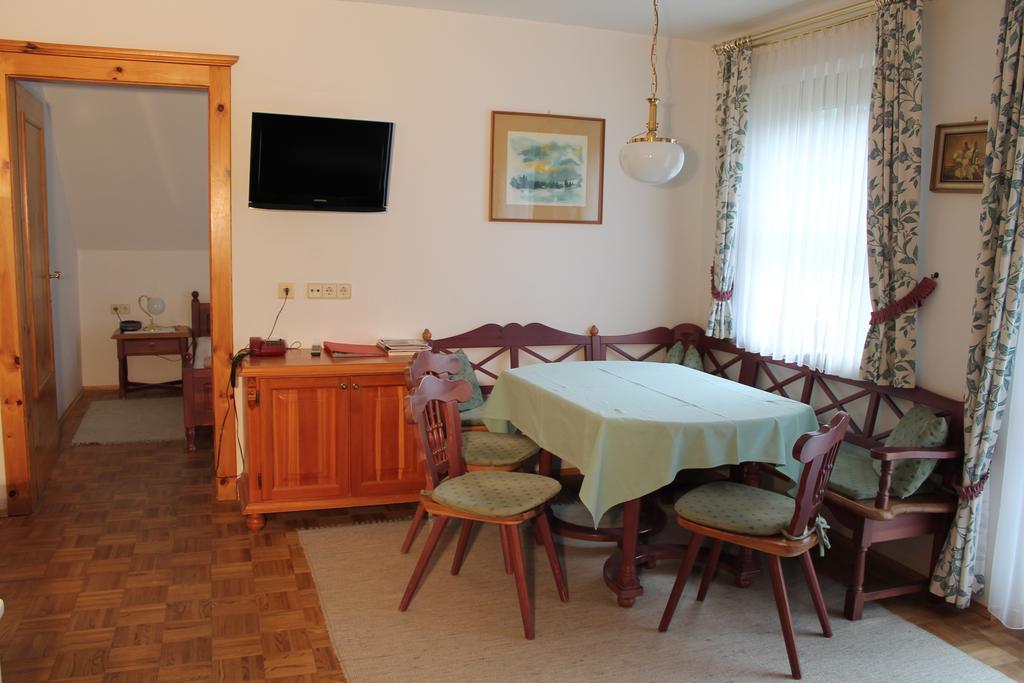 Haralds Ferienwohnungen Bad Kleinkirchheim Zimmer foto